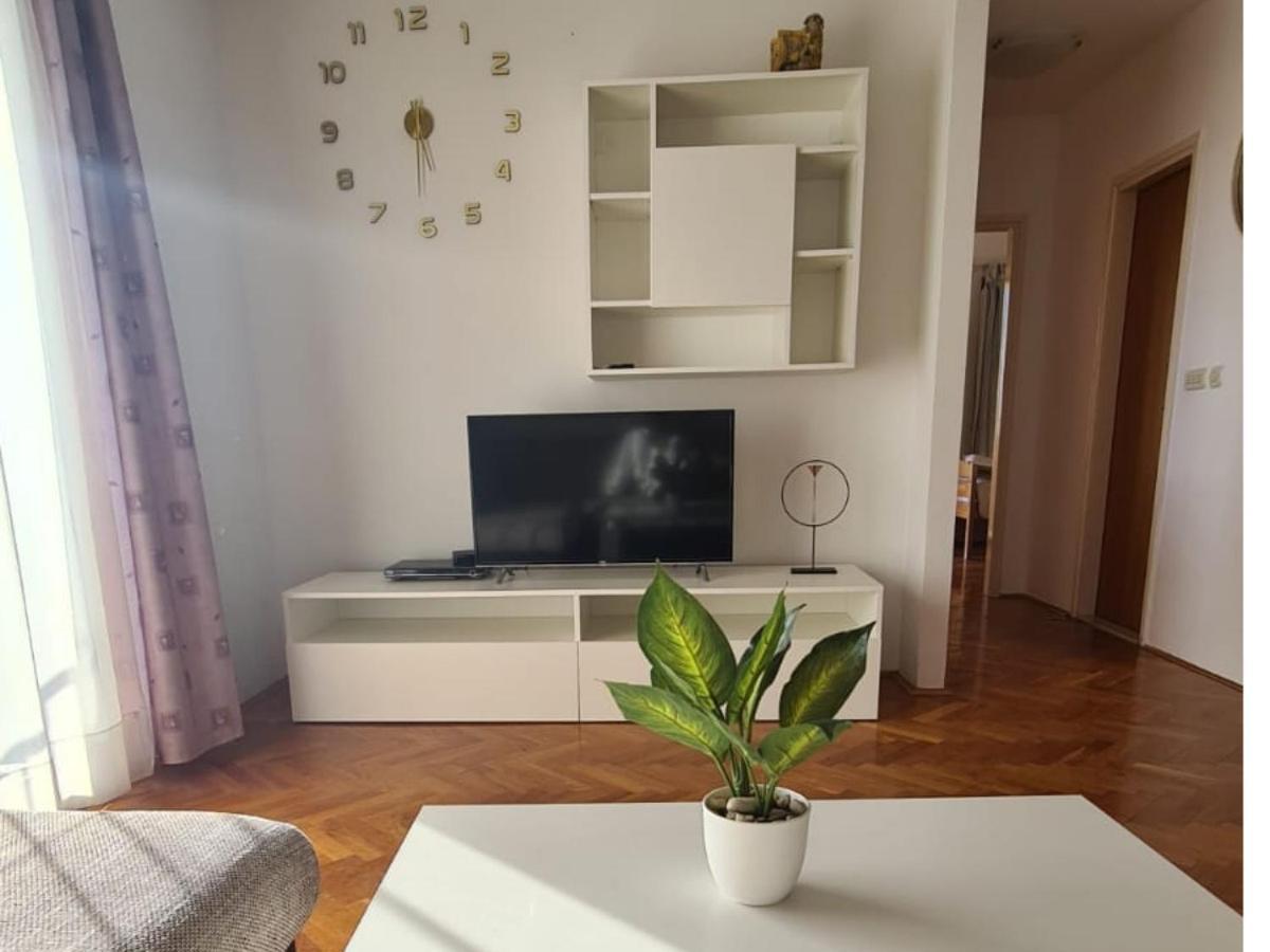 Apartman Ljubav มาคาร์สกา ภายนอก รูปภาพ