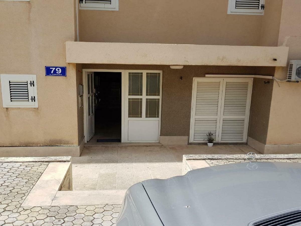 Apartman Ljubav มาคาร์สกา ภายนอก รูปภาพ