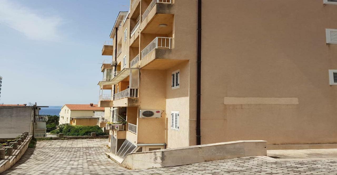 Apartman Ljubav มาคาร์สกา ภายนอก รูปภาพ